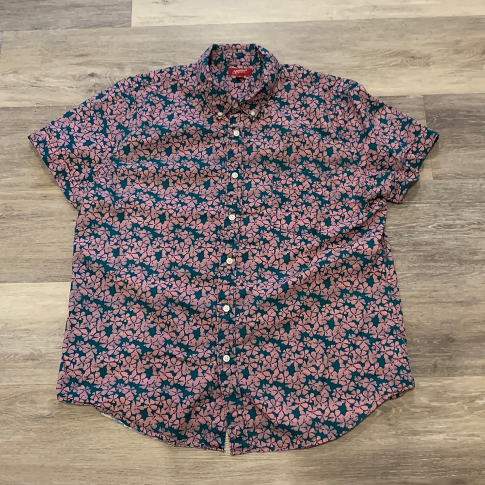 Men’s pink floral shirt